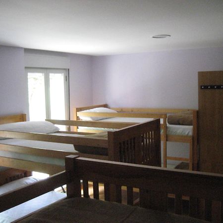 Albergue Turistico Rio Aragon Canfranc Extérieur photo
