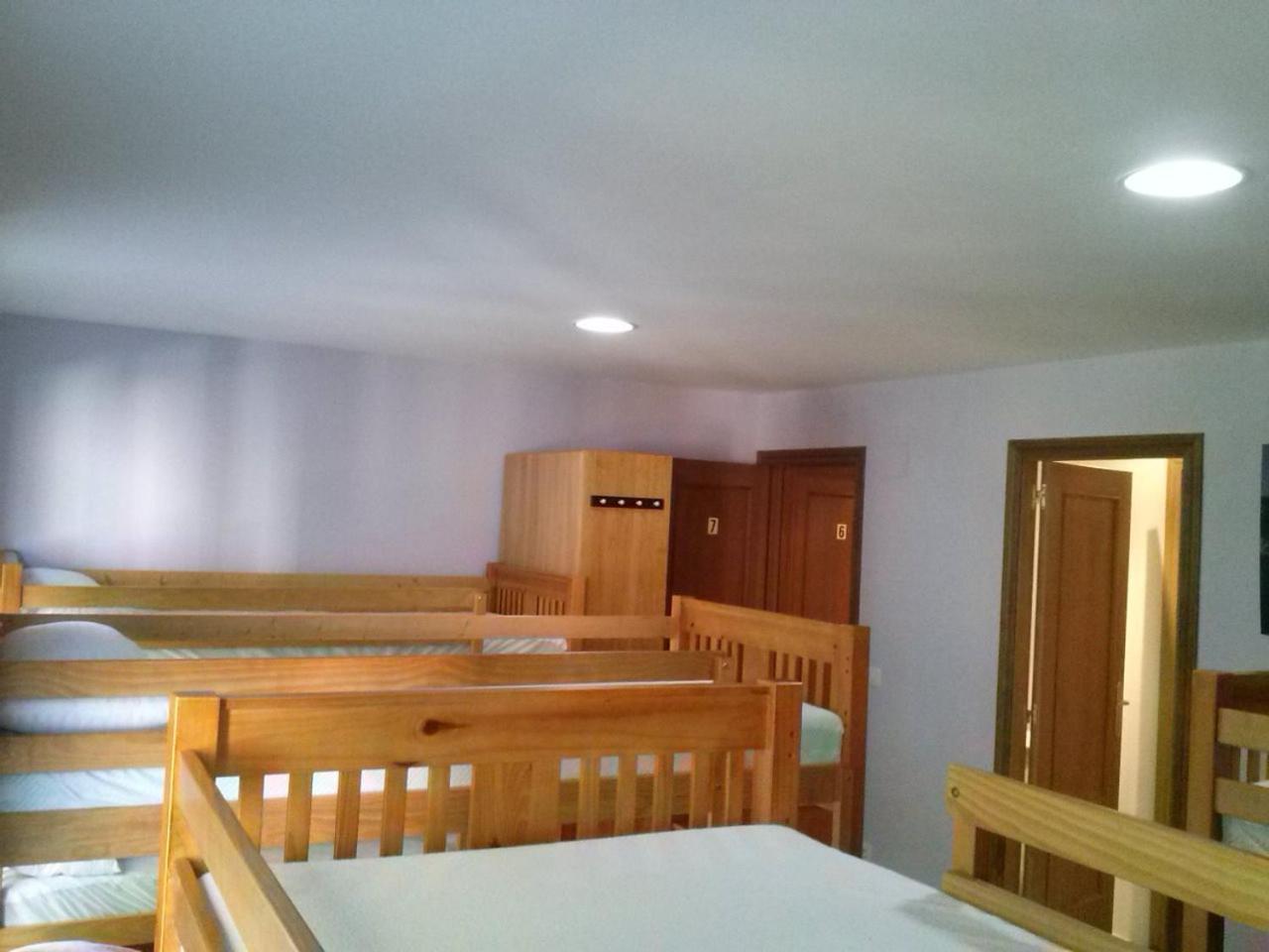 Albergue Turistico Rio Aragon Canfranc Extérieur photo