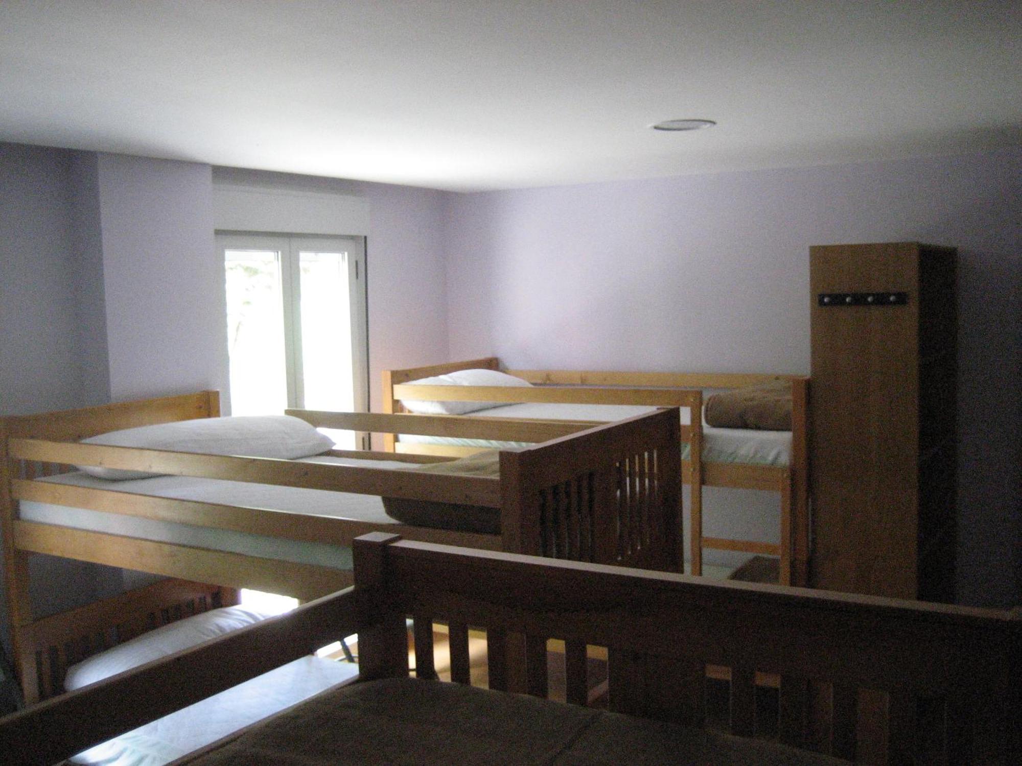 Albergue Turistico Rio Aragon Canfranc Extérieur photo