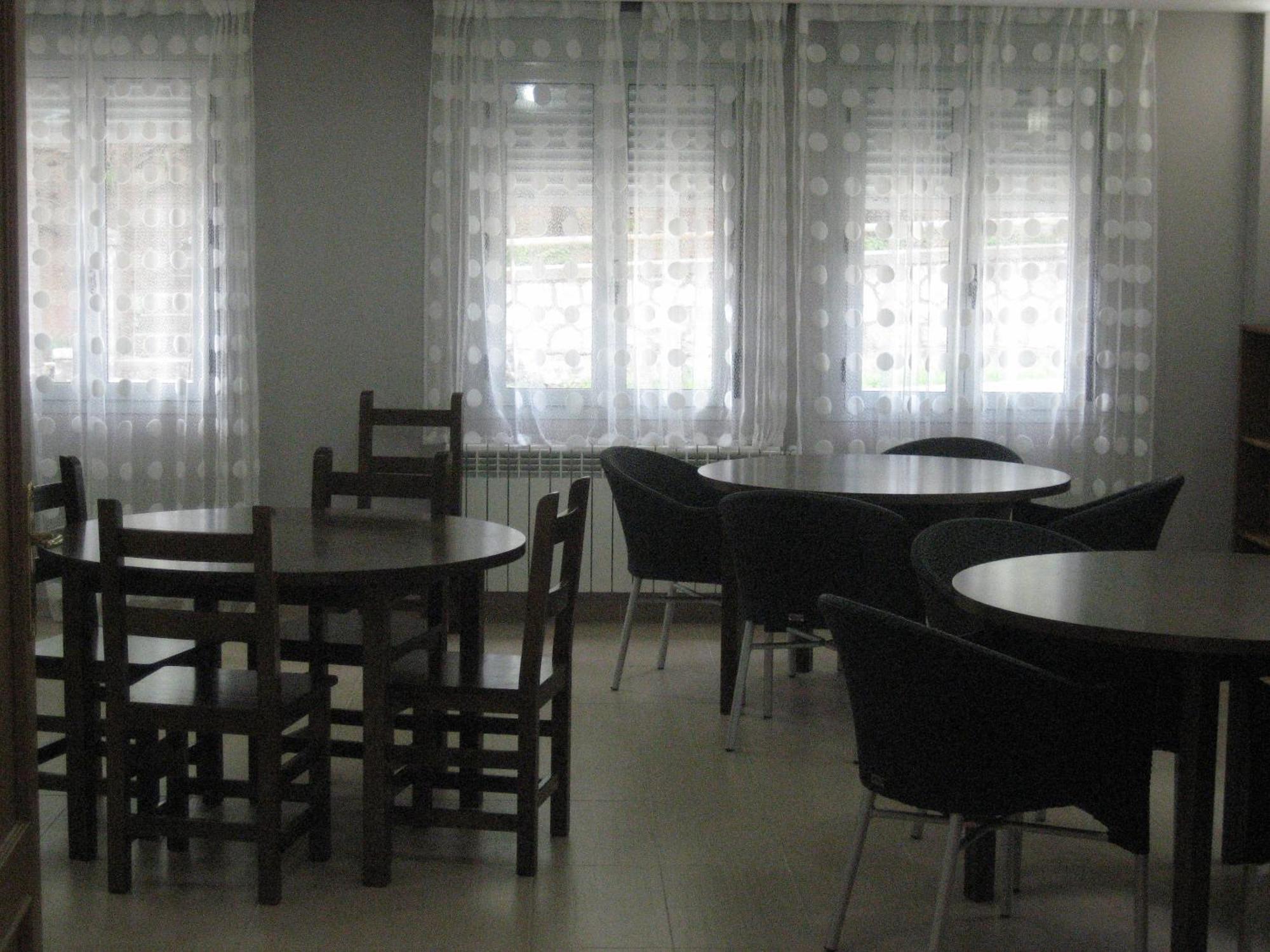 Albergue Turistico Rio Aragon Canfranc Extérieur photo