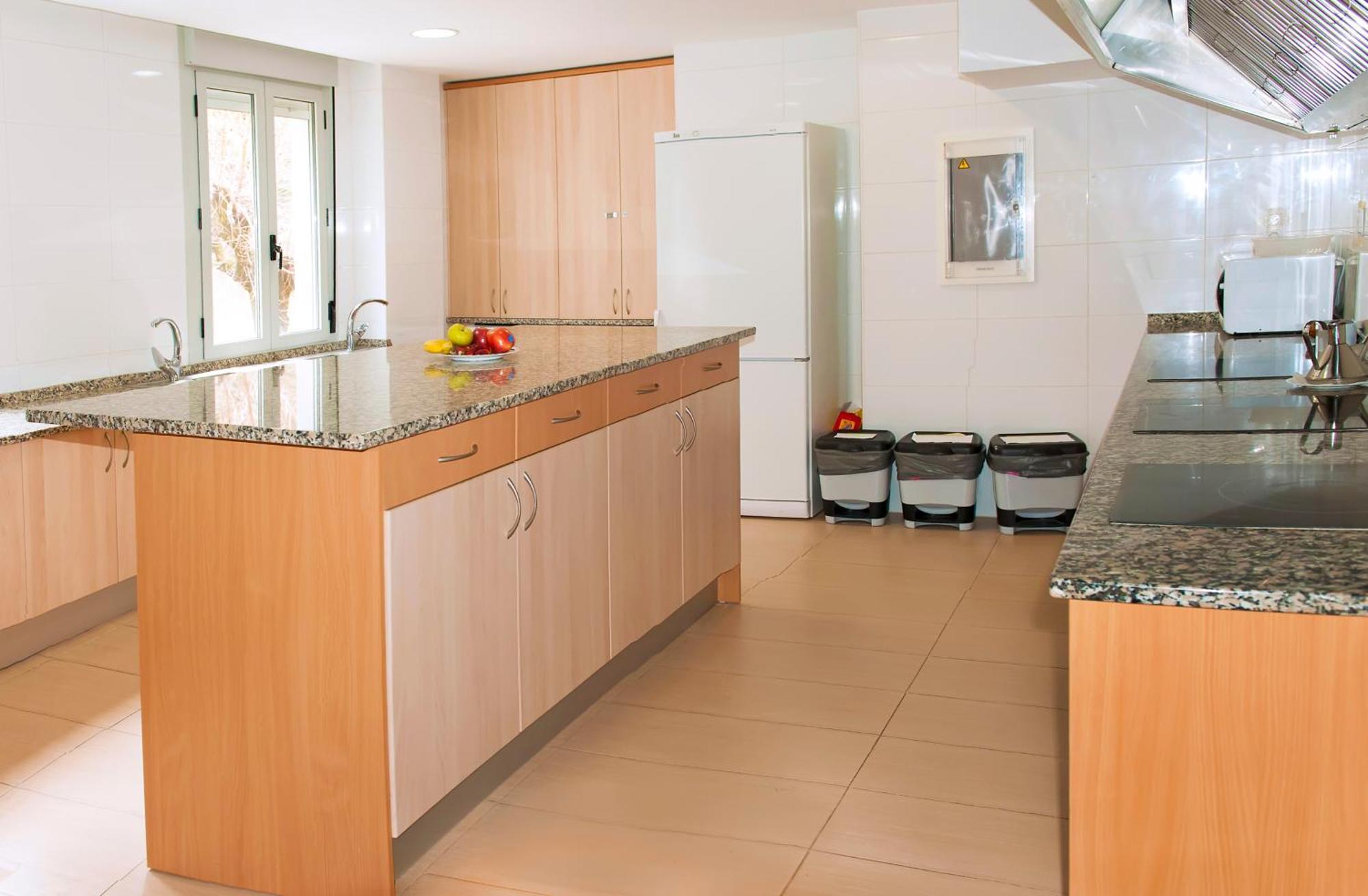 Albergue Turistico Rio Aragon Canfranc Extérieur photo