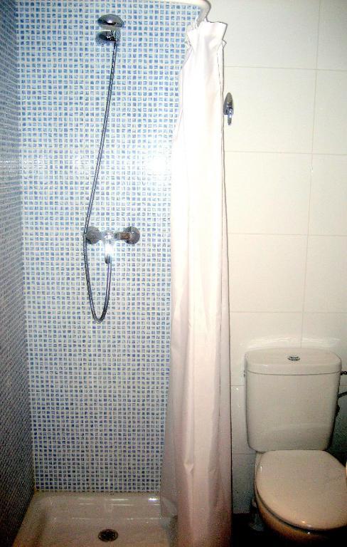 Albergue Turistico Rio Aragon Canfranc Chambre photo